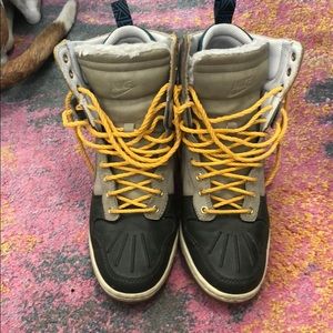 Nike sneaker boot!